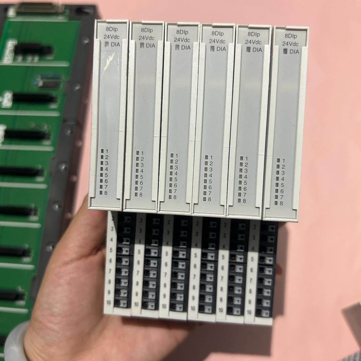 图尔克模块 型号：BL20-E-8DI-24VDC-P No