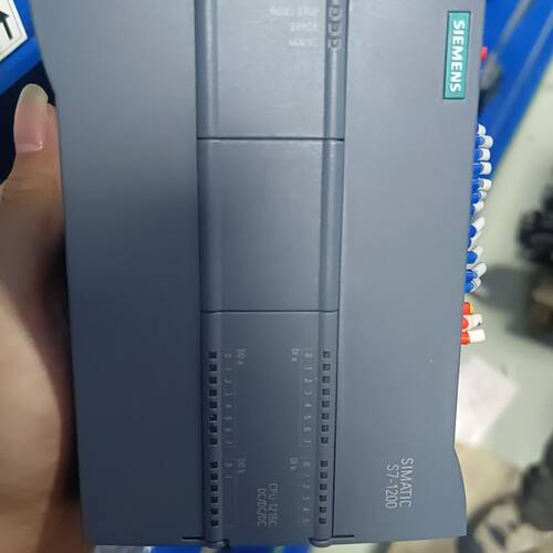 S7-1200 CPU1215C 型号6ES7 215