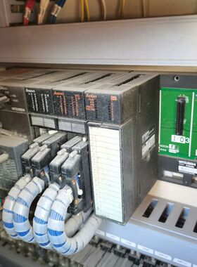 PLC套装MITSUBISHI AIS35B “Q64T