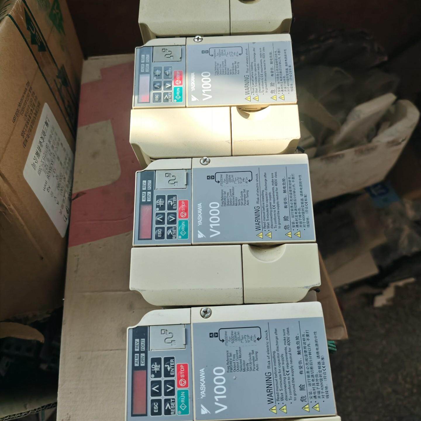 安川变频器 cimr-vb4a0004bba 0.75KW/