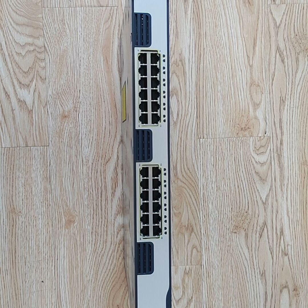 思科 CISCO  WS-C3750G-24T-S 24口全