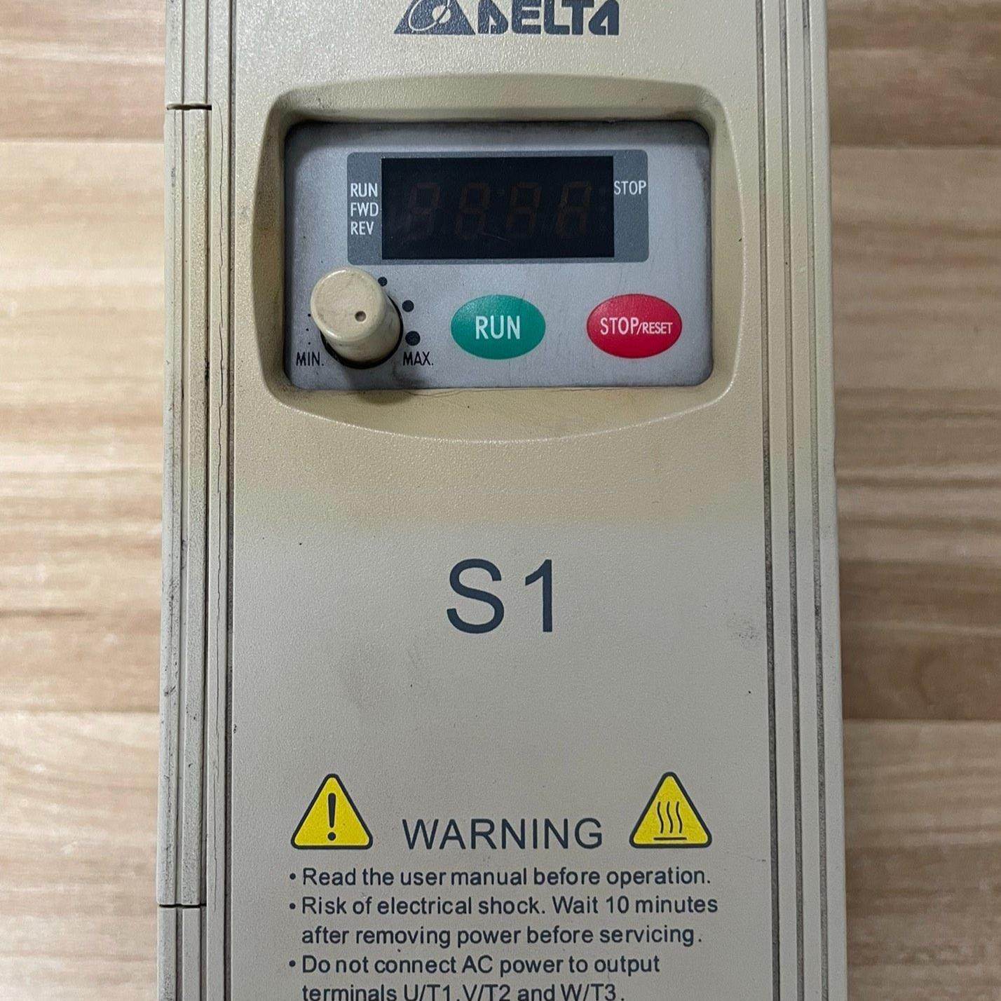 台达0.4kw变频器VFD004S43A