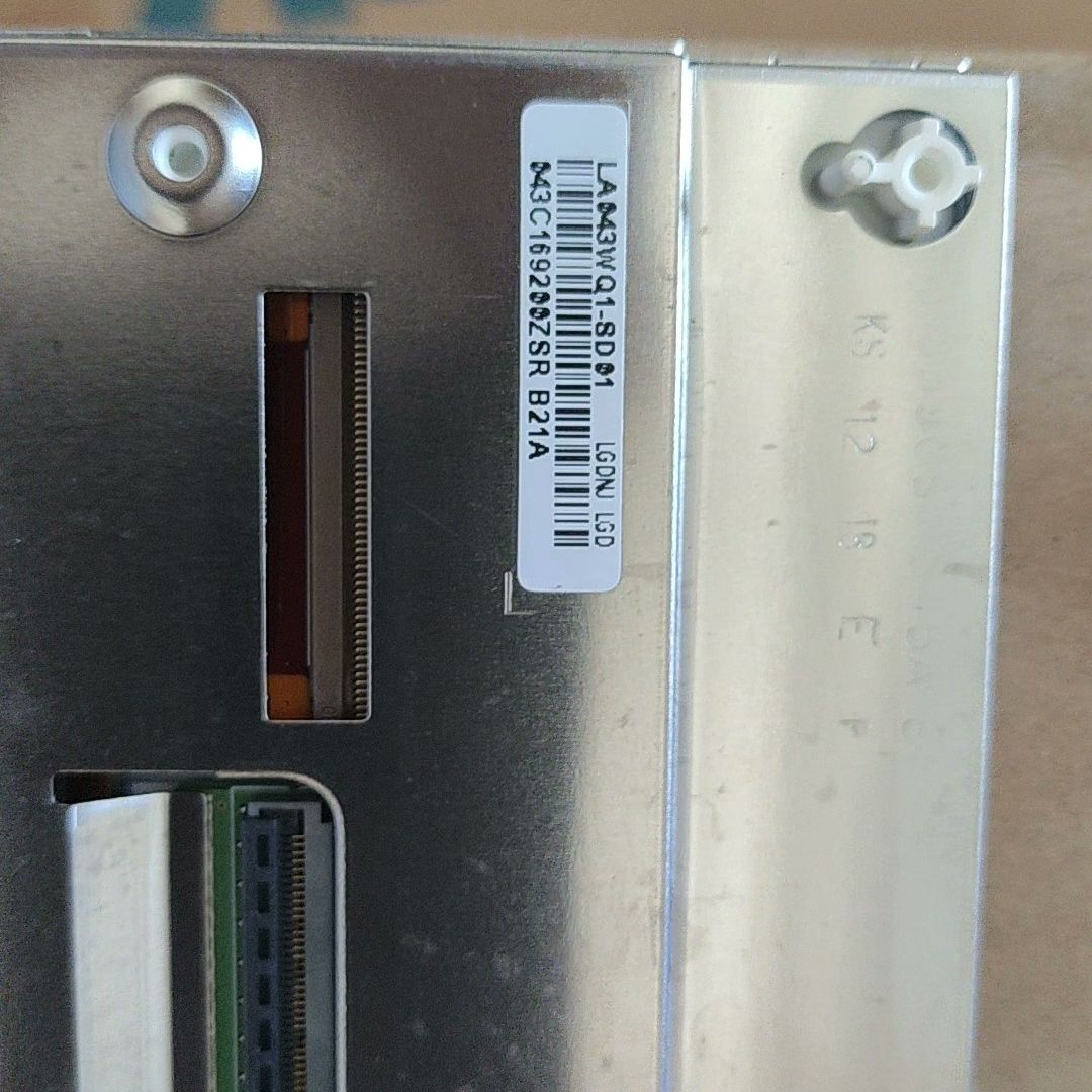 LA043WQ1-SD01 车载中控仪表盘用液晶显示屏