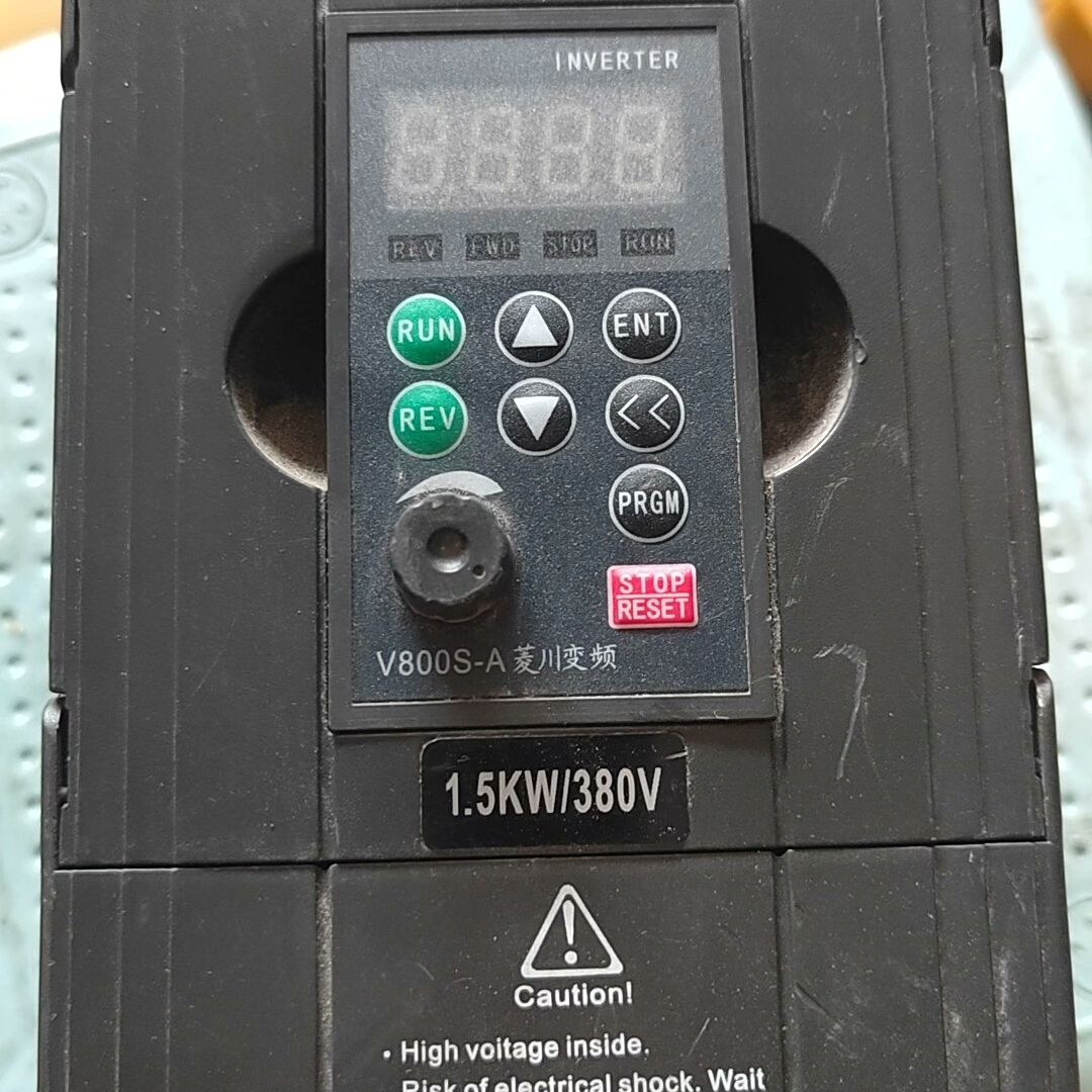 菱川LCV800-H-4T0015G/0022P变频器 1.