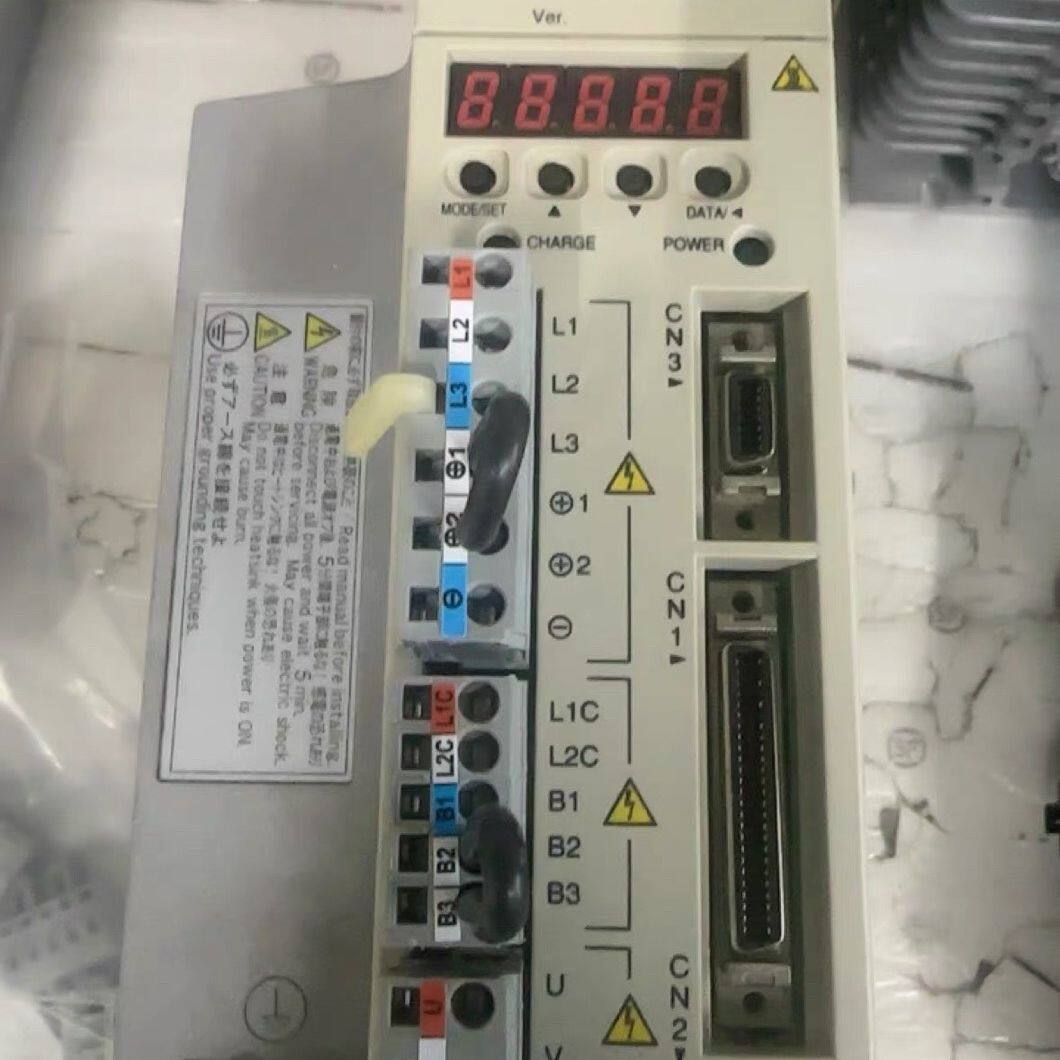 安川驱动器、SGDM-10ADA、SGDM-08ADA、成色