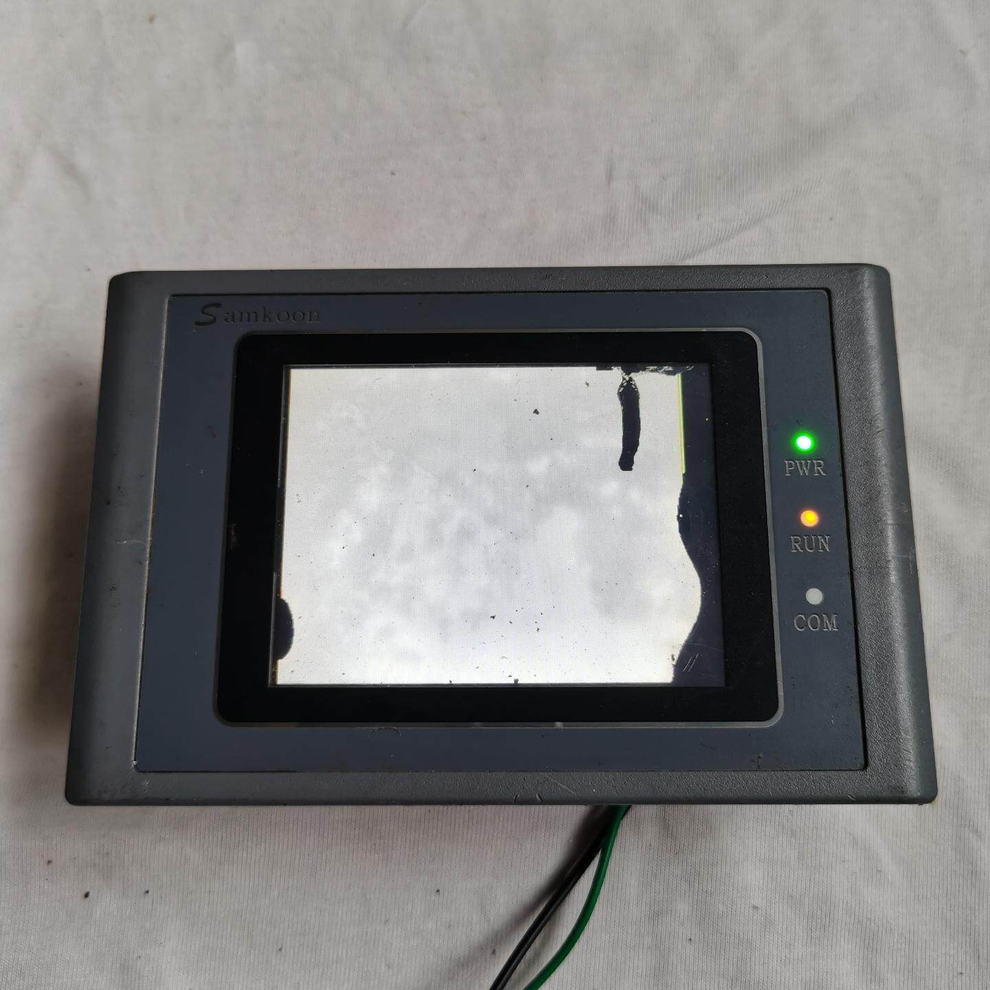 Samkoon显控触摸屏 型号SK-035FE 通电如图所见