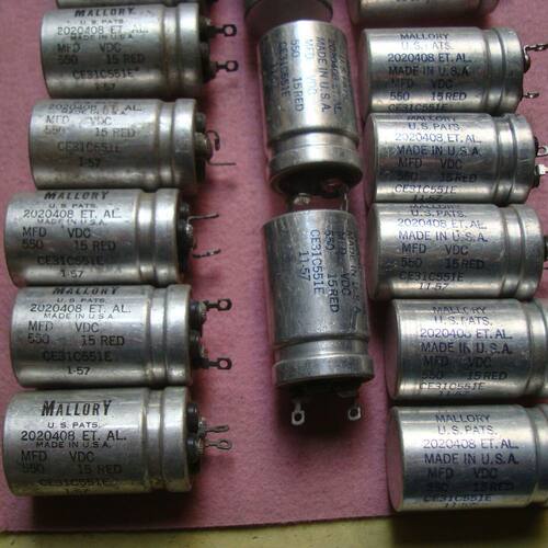 毛罗利MALLORY 15V 550UF 代16V470UF