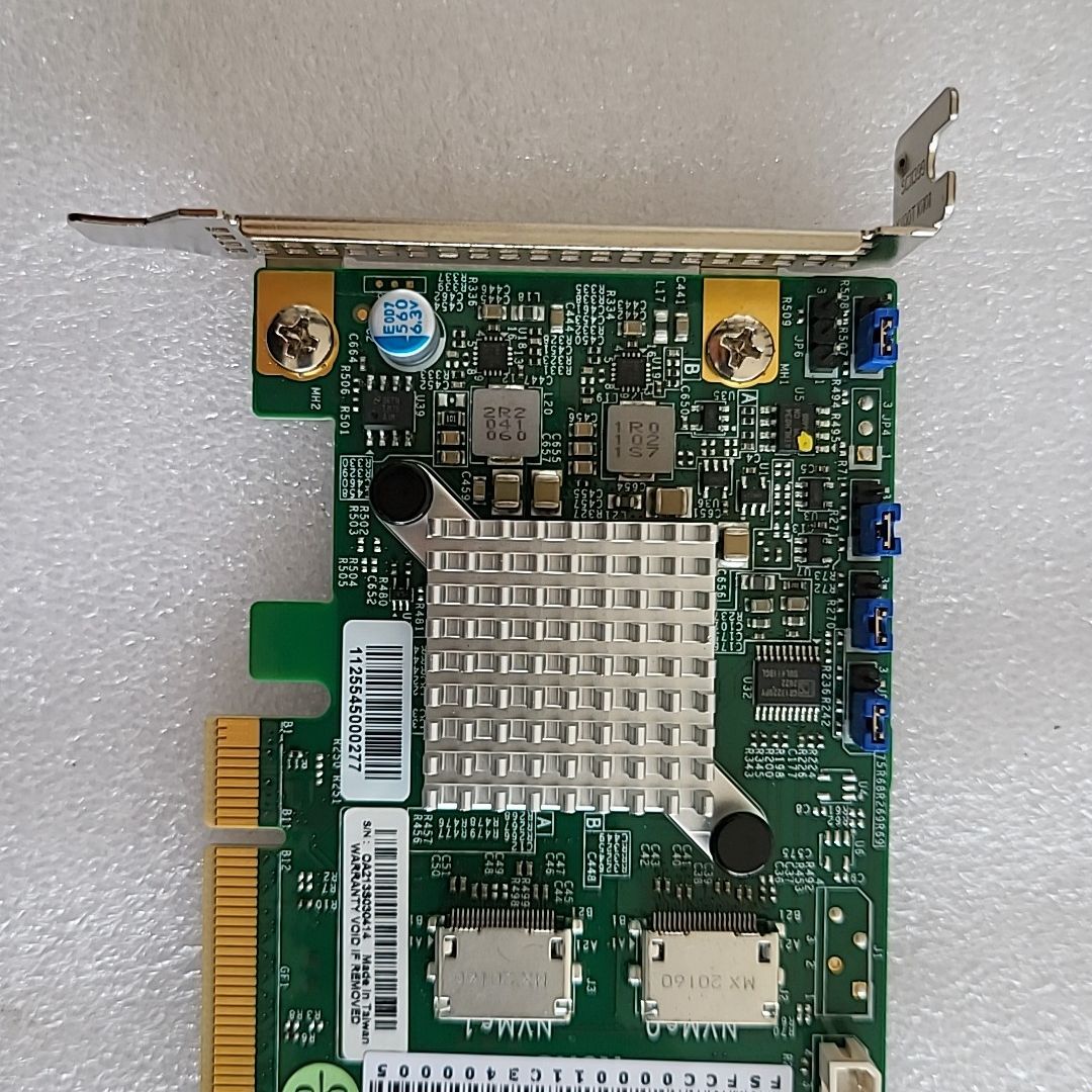 超威AOC-SLG3-2E4T  PCIE NVMe u.2