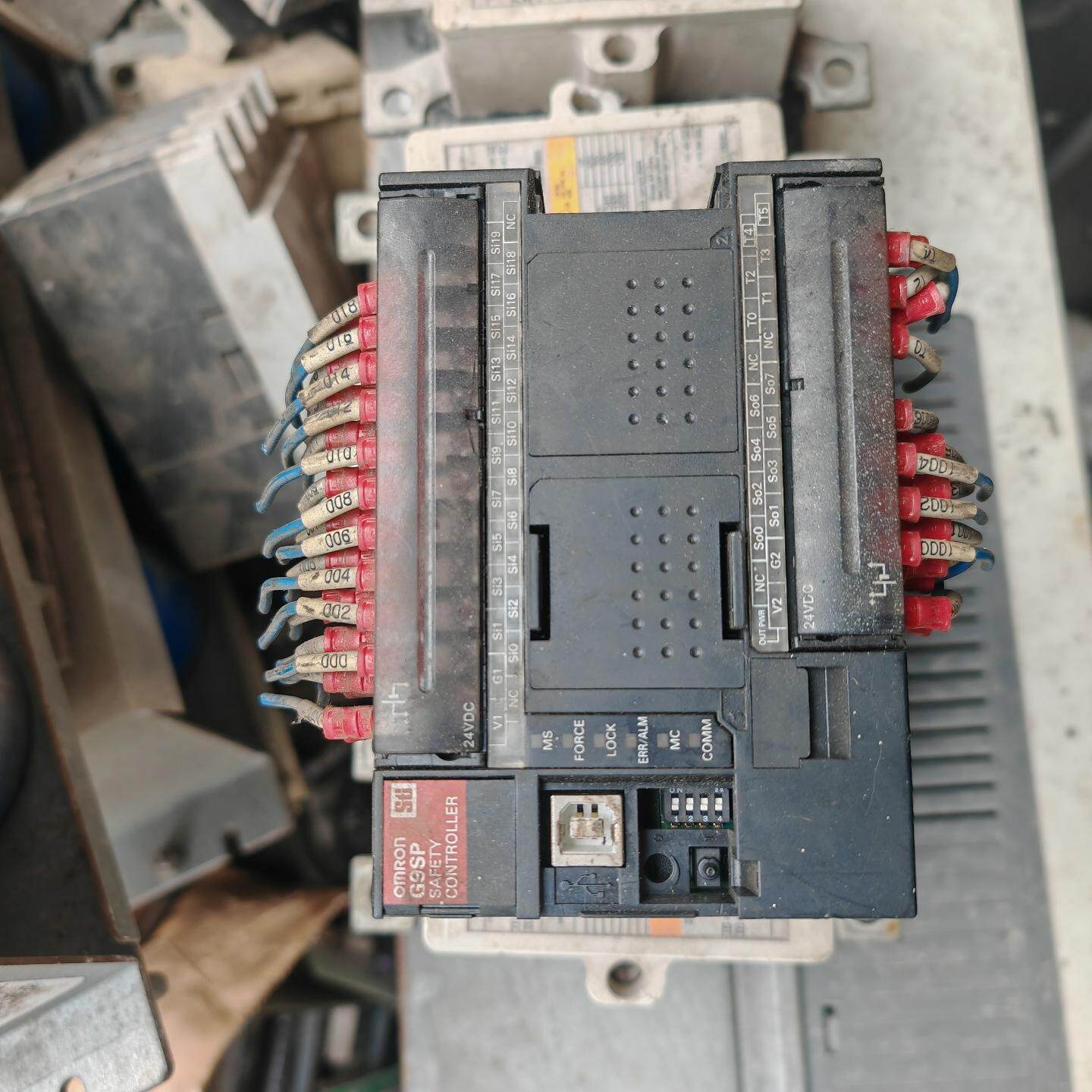 G9SP-N20S 轻微使用痕迹 。24 V