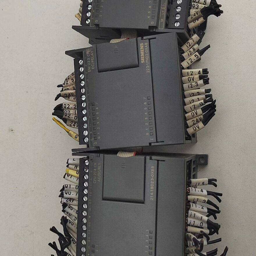 PLC 型号6ES7-214-1BD23-0XB8 扩