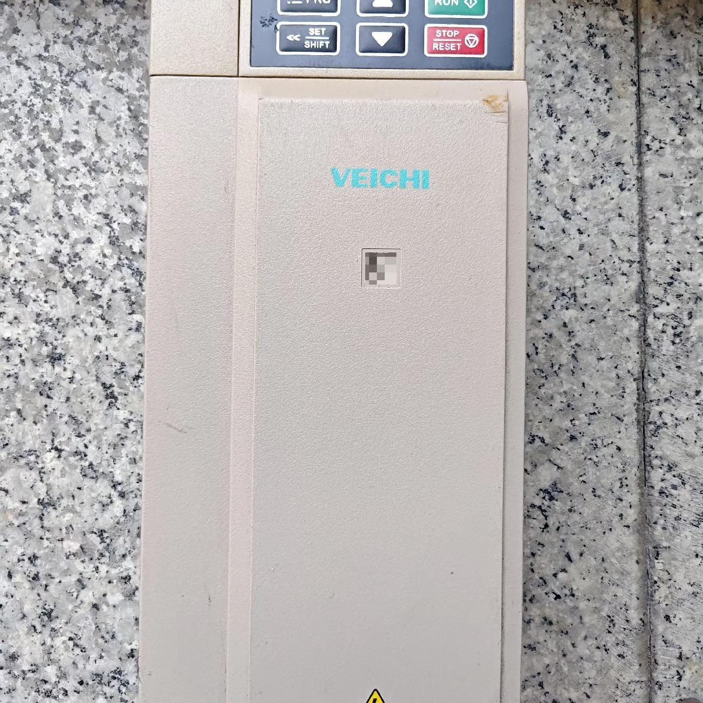 AC300-T3-004G/5R5P-B 4KW 380V