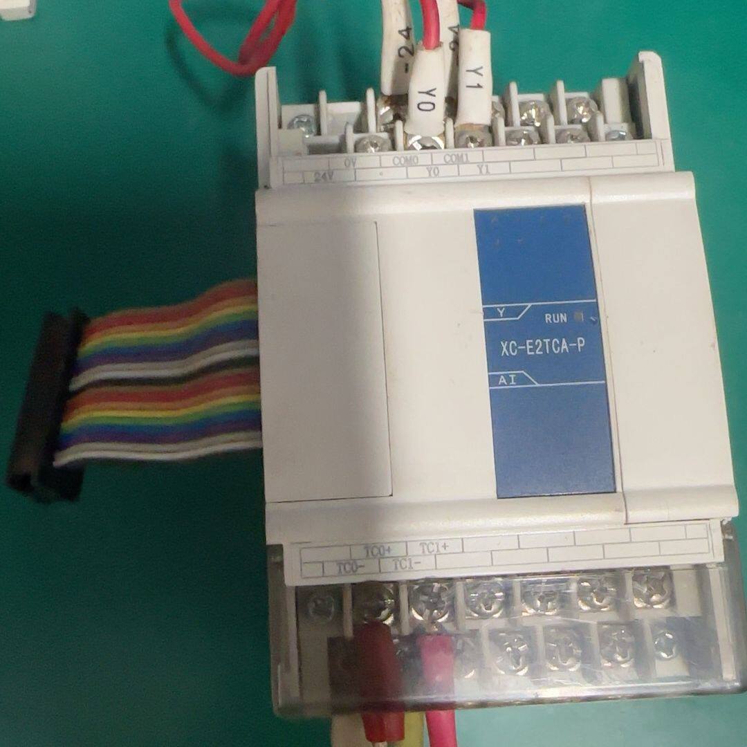 PLC扩展模块XC-E2TCA-P 拆机 实物拍摄
