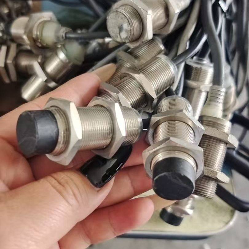 接近开关 型号GX-112MKA 拆机件 几乎全新。线长1米