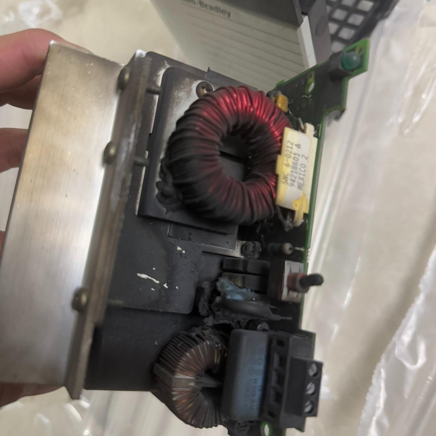 AB罗克韦尔电源模块1756-PA75/B 板子有个零件烧了