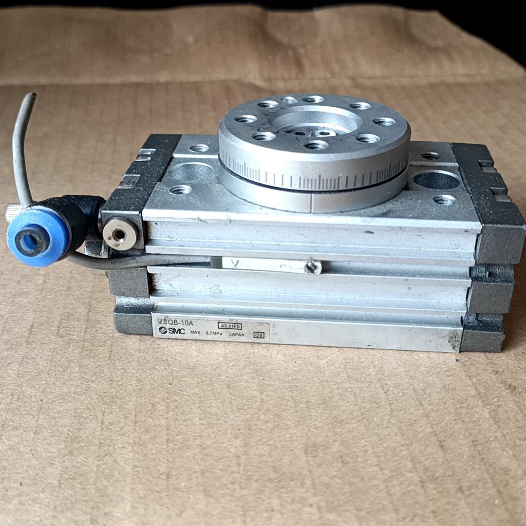 SMC-MSQB10A 旋转气缸 摇摆气缸 90度 180度