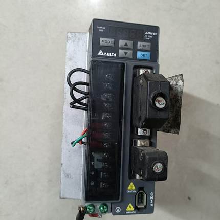 台达驱动器 ASD-B2-0721-B  750W 拆机