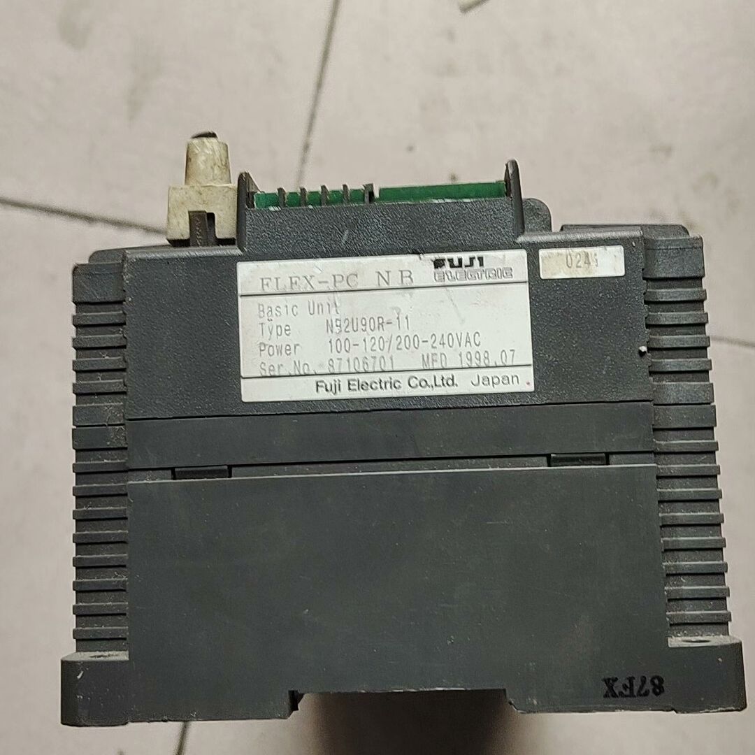 NB2U90R-11老款PLC  包好 实图