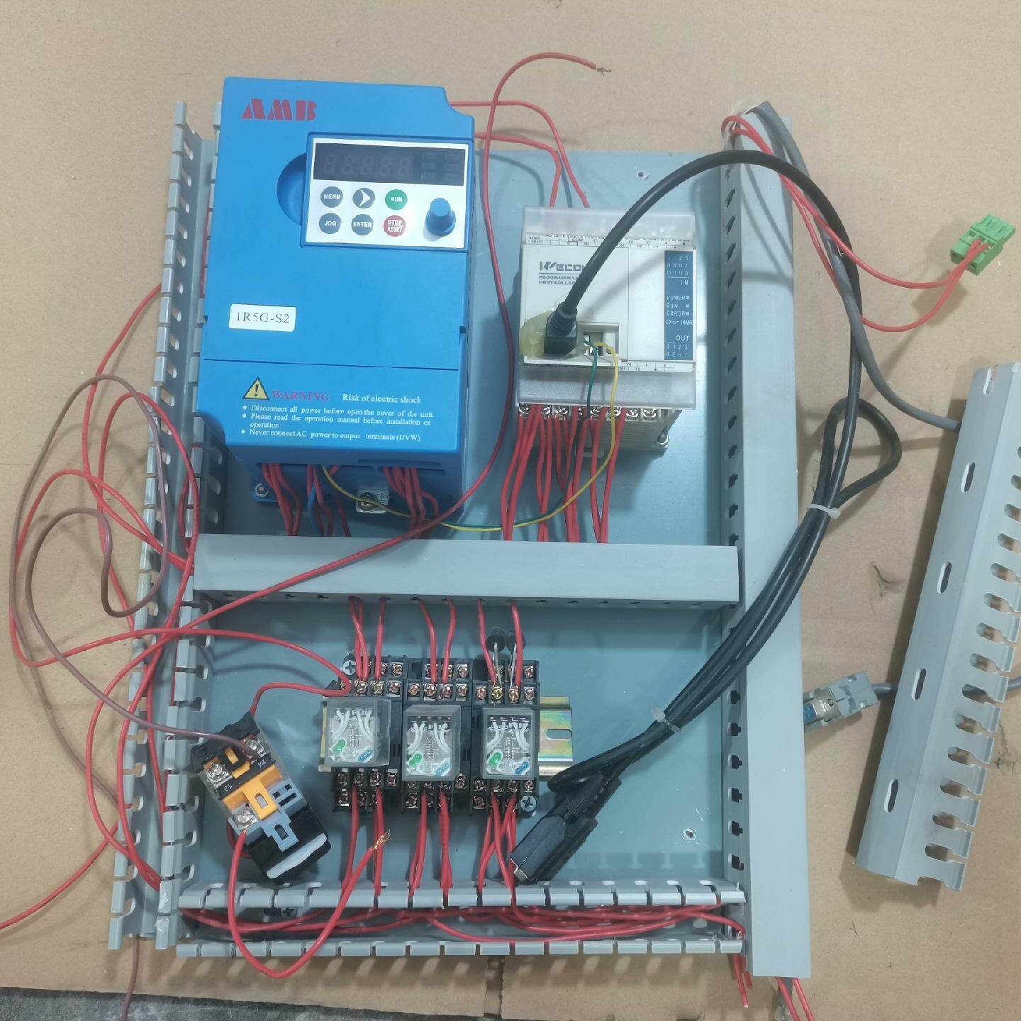 安邦信变频器AMB100-1R5G-S2 1.5KW 220