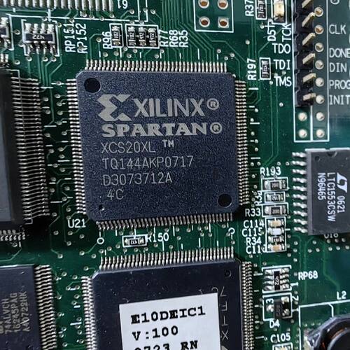XCS20XL-TQ144    一色现货