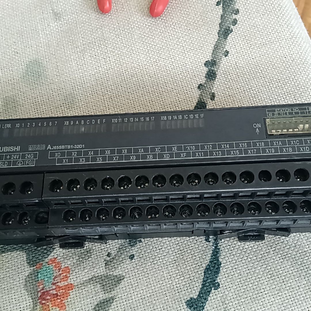 三菱原装AJ65SBTB1-32D1 CC-Link输入模块
