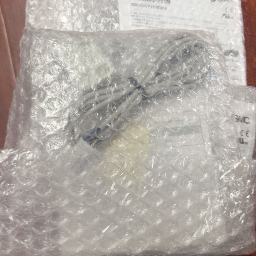 SMC日本25A-ZSE30A-01-N-L 数显压力表 全