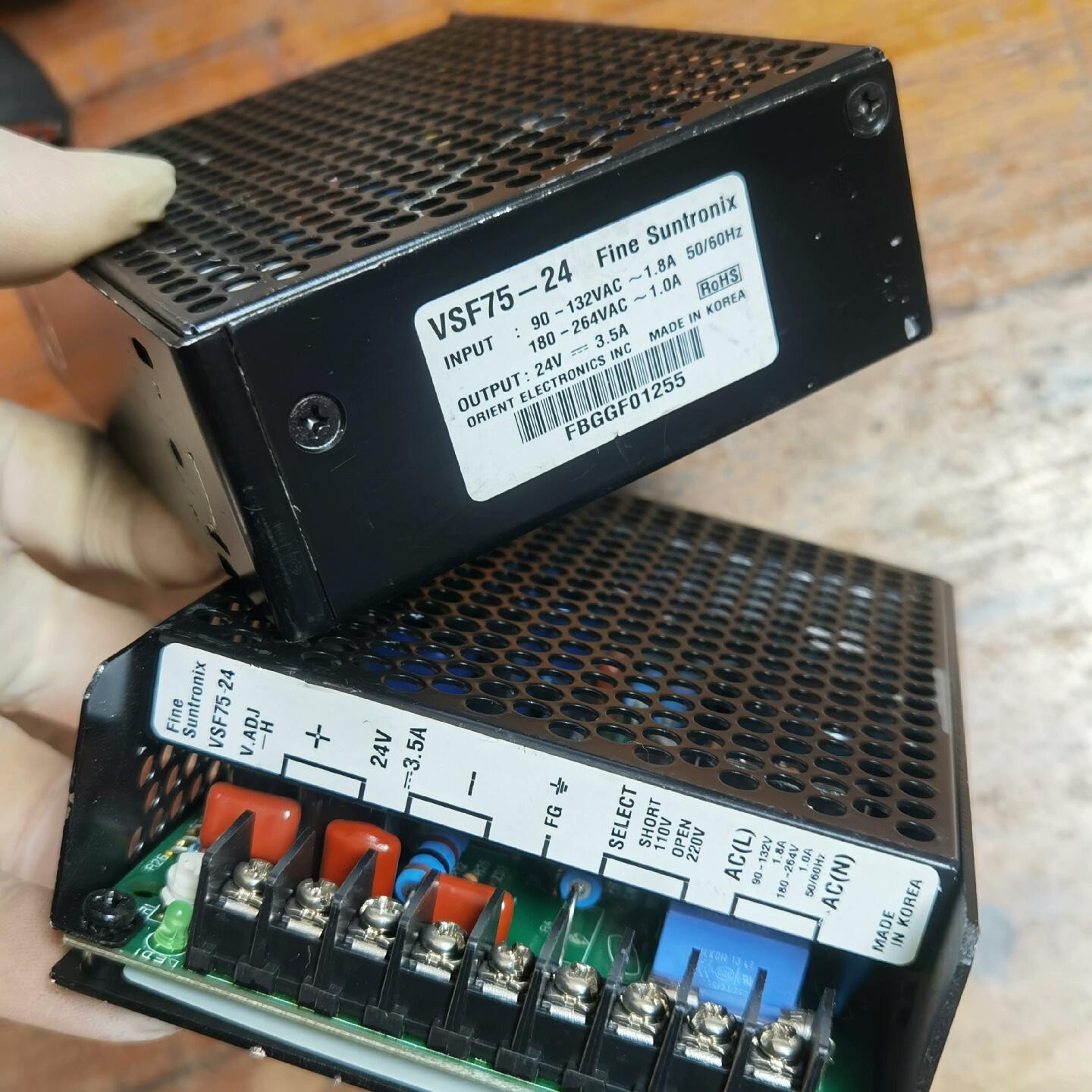 VSF75-24开关电源24V 3.5A测试功能完好