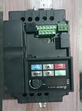 出这款台达VFD037EL43A变频器拥有黑色外壳 尺寸紧凑