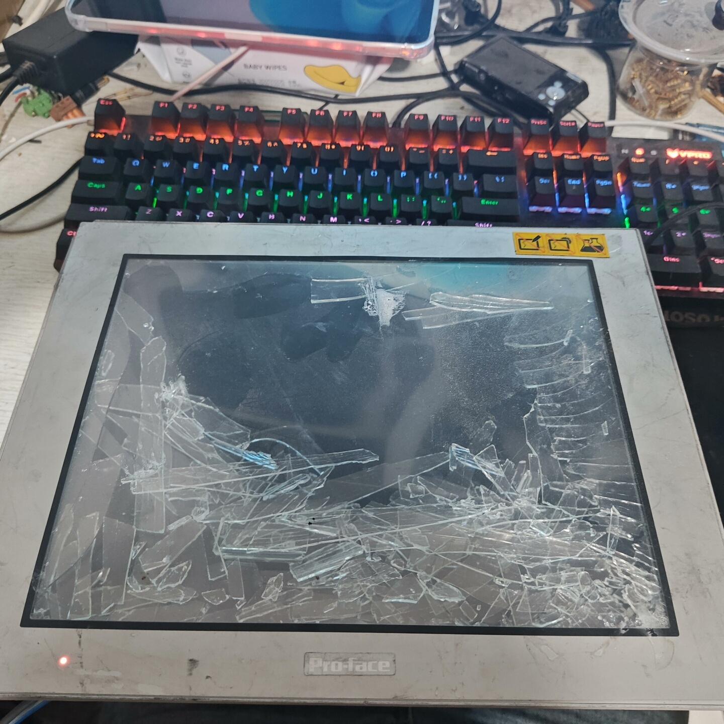 pro-face普洛菲斯触摸屏PFXGP4601TAD拆机下