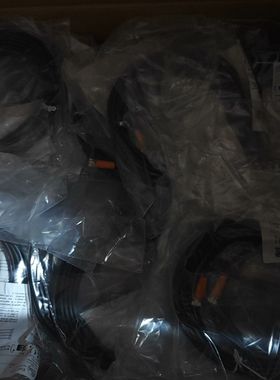 EVC151德国IFM易福门M8母头直插四芯连接线缆