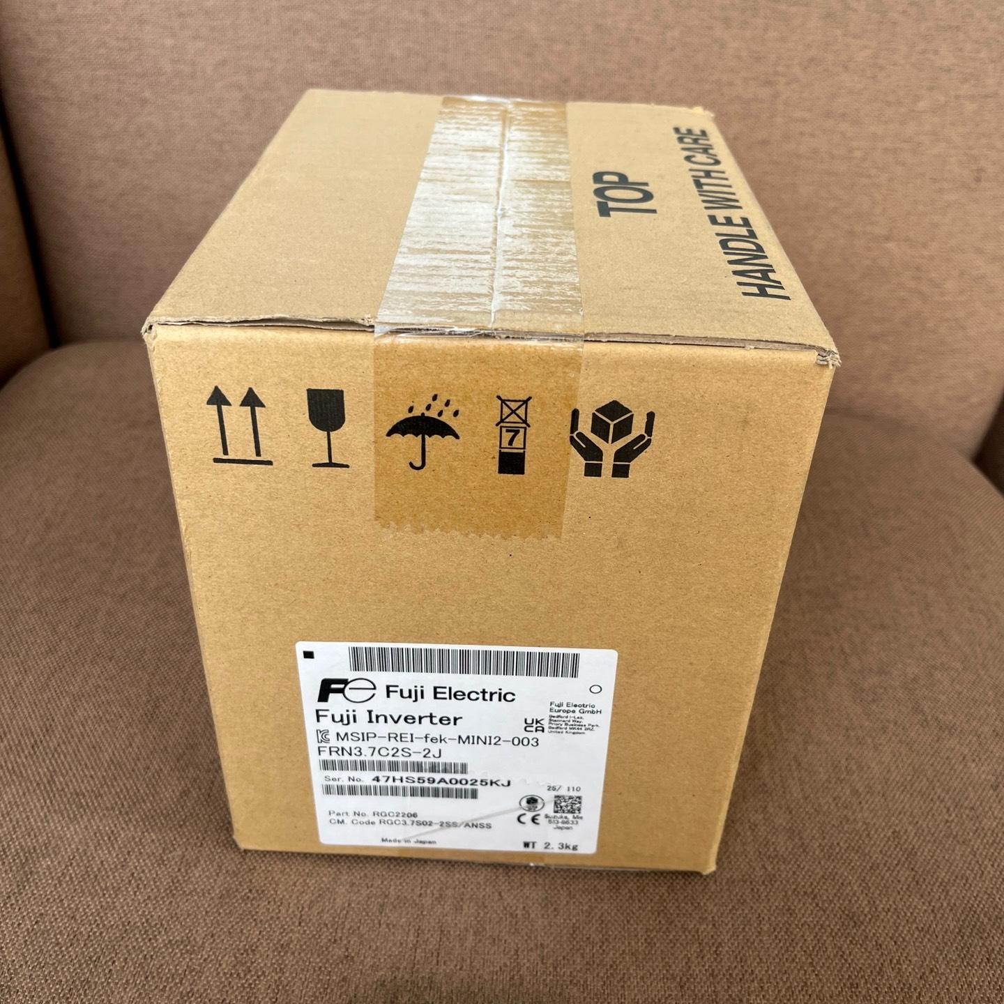 变频器 FRN3.7C2S-2J 日本 MSIP