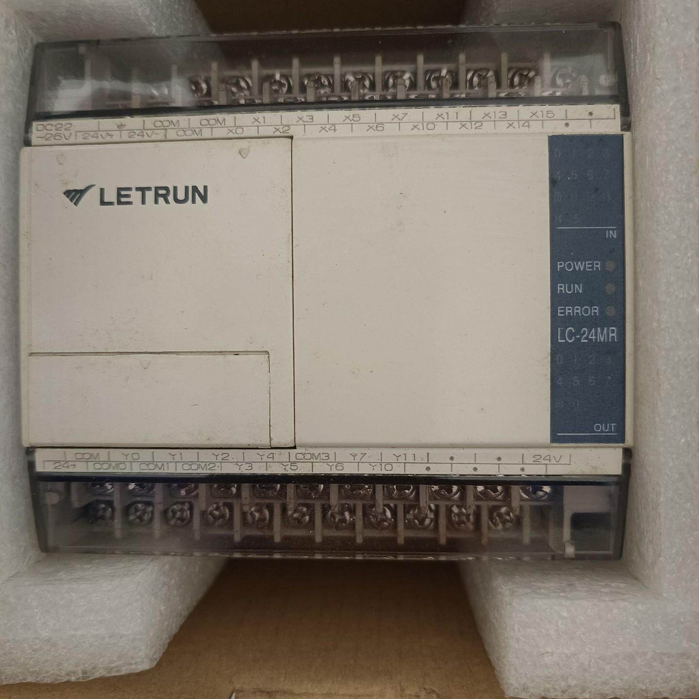 PLC LC2-24MR-D2 表面有点灰 6台