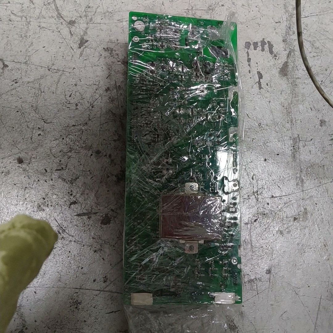 变频器驱动板 拆机品 成色如图 实物拍摄 。板