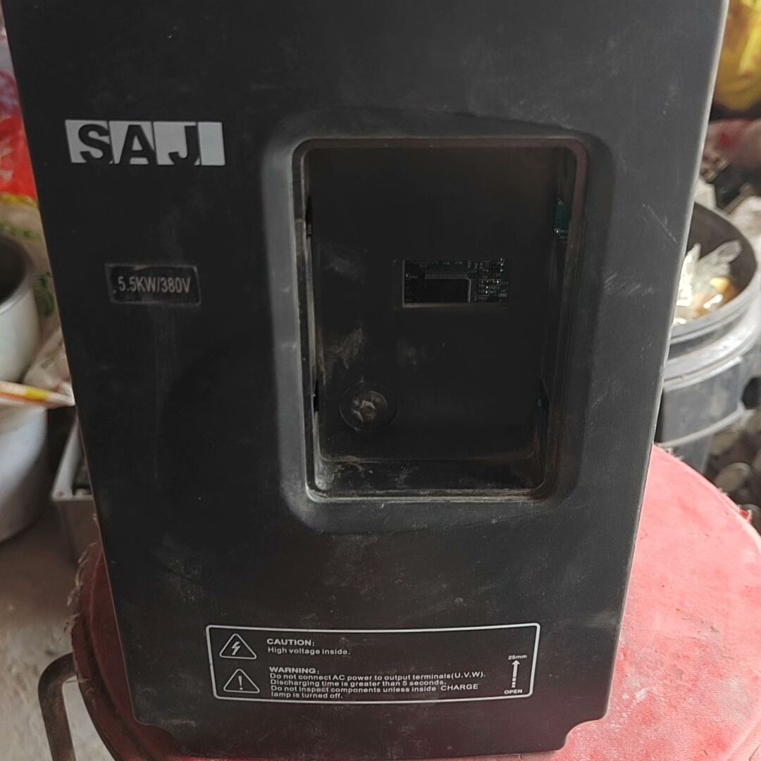 三晶变频器5.5KW  8100-4T5R5PB 恒压供水专