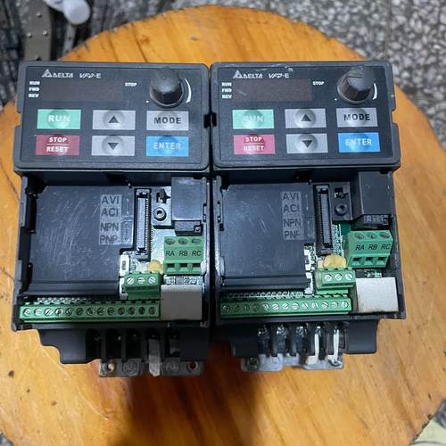 VFD007E43A 台达变频器 拆机的 测试 成色如图