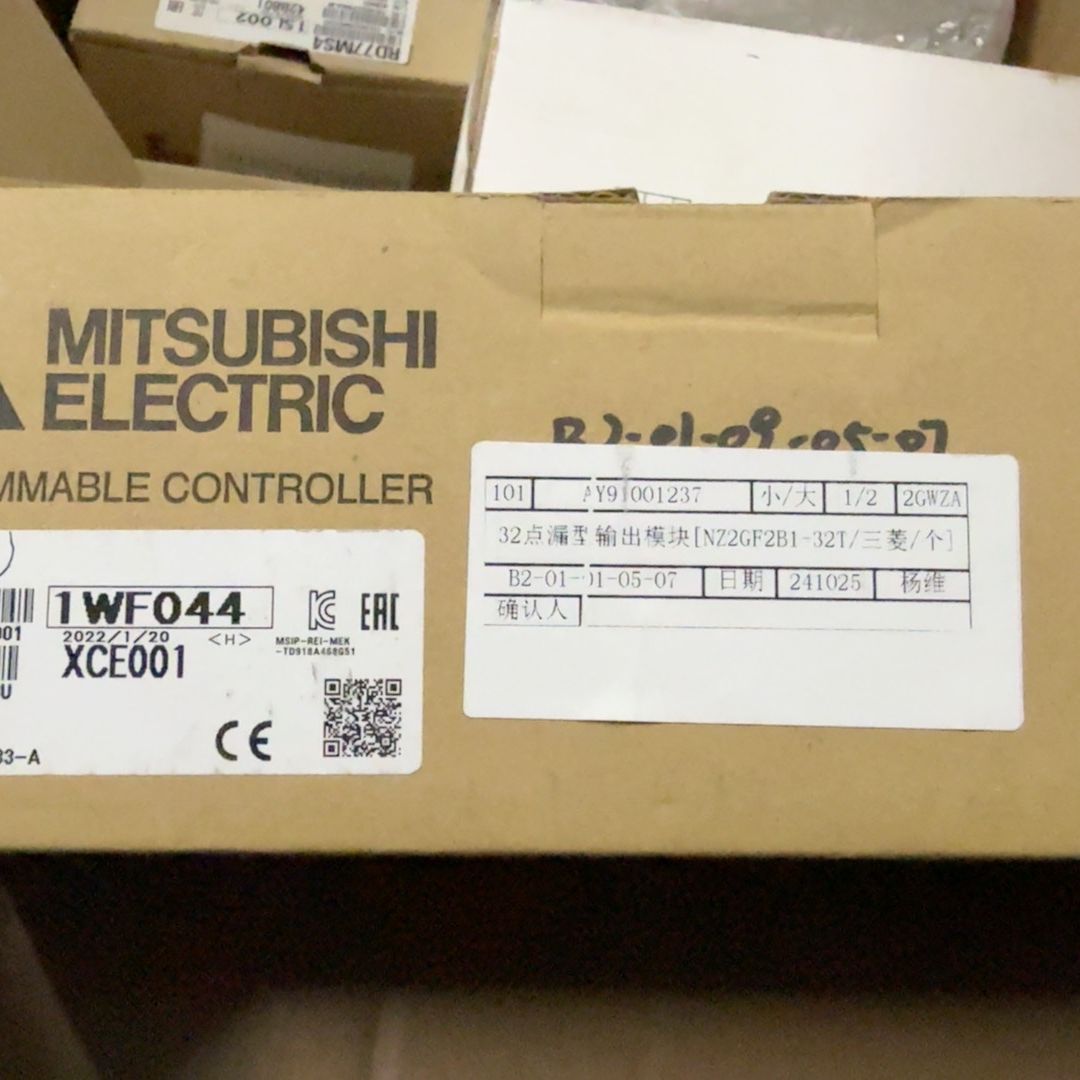 PLC模块NZ2GF2B1-32T  日本制