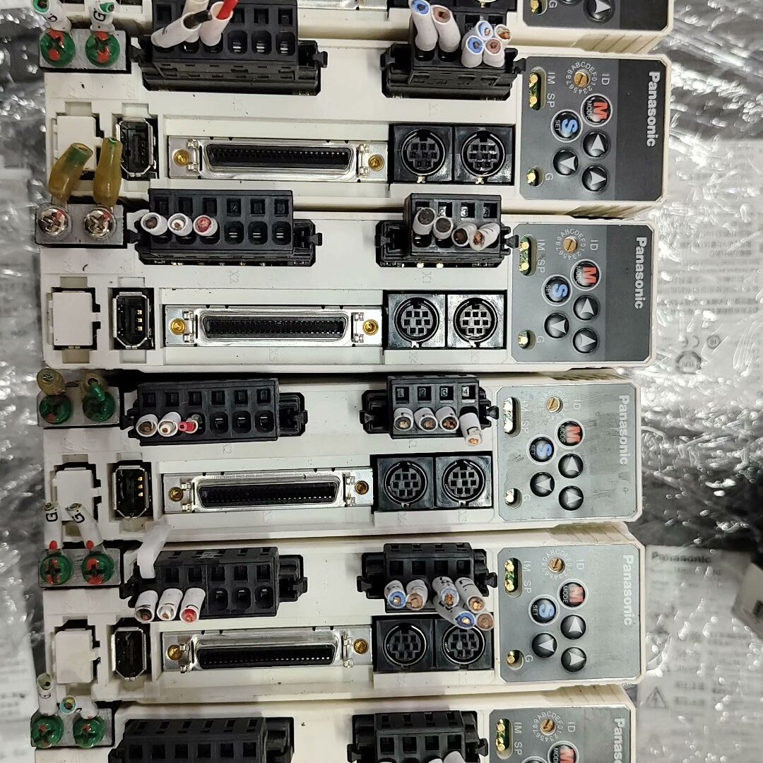 成色漂亮松下A4驱动器200w  MADDT1207实物拍摄