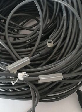 巴鲁夫连接线公母直M8转M12 4芯BCC0C6Y