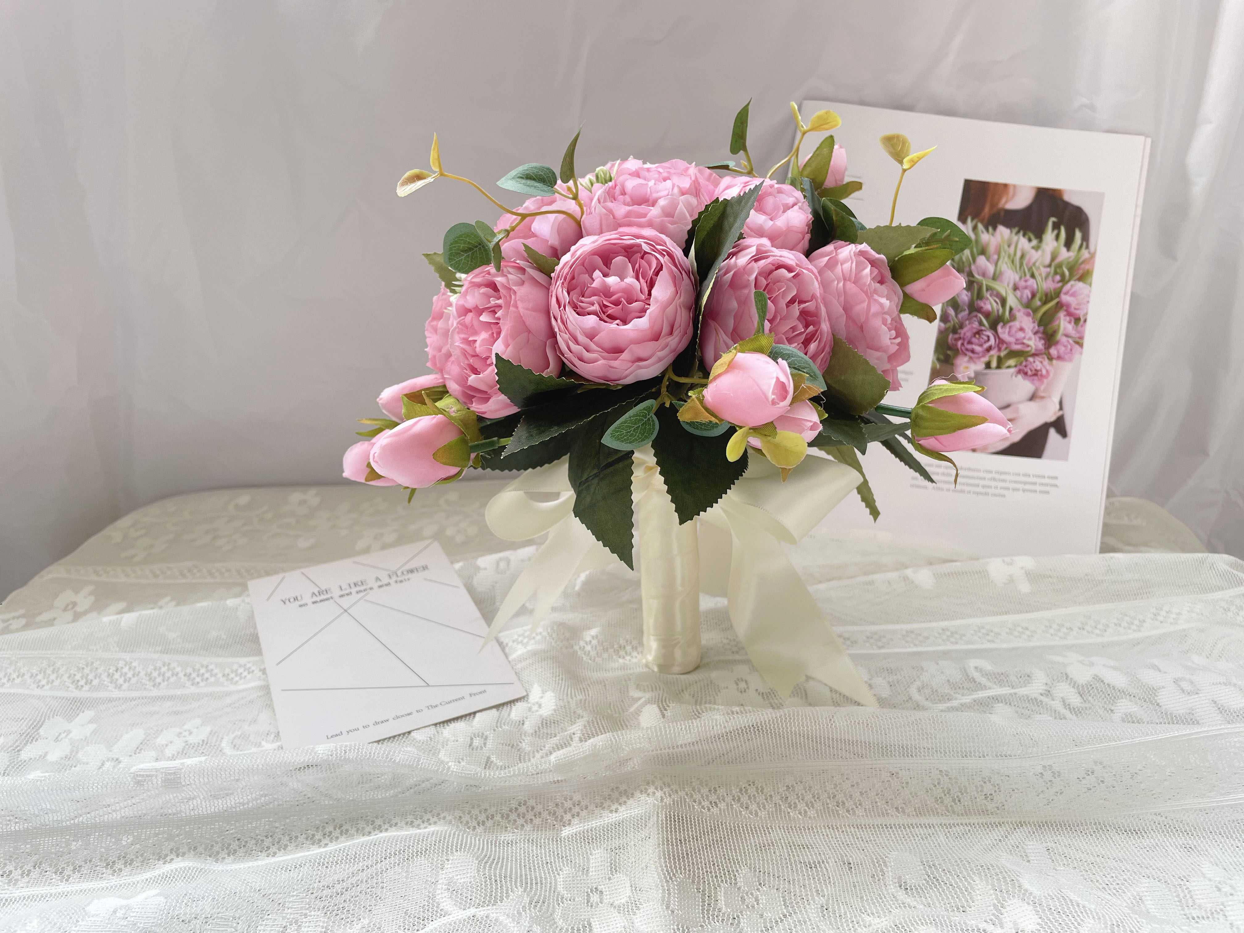 手捧花新娘玫瑰花绢花装饰欧式结婚领证摆件花束客厅摄影拍照道具