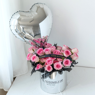 网红气球抱抱桶玫瑰鲜花快递同城配送生日女友重庆郑州济南全国配