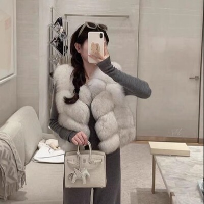 ”甜心奶狐“秋冬新款整皮狐狸毛马甲整皮显瘦网红爆款小个子