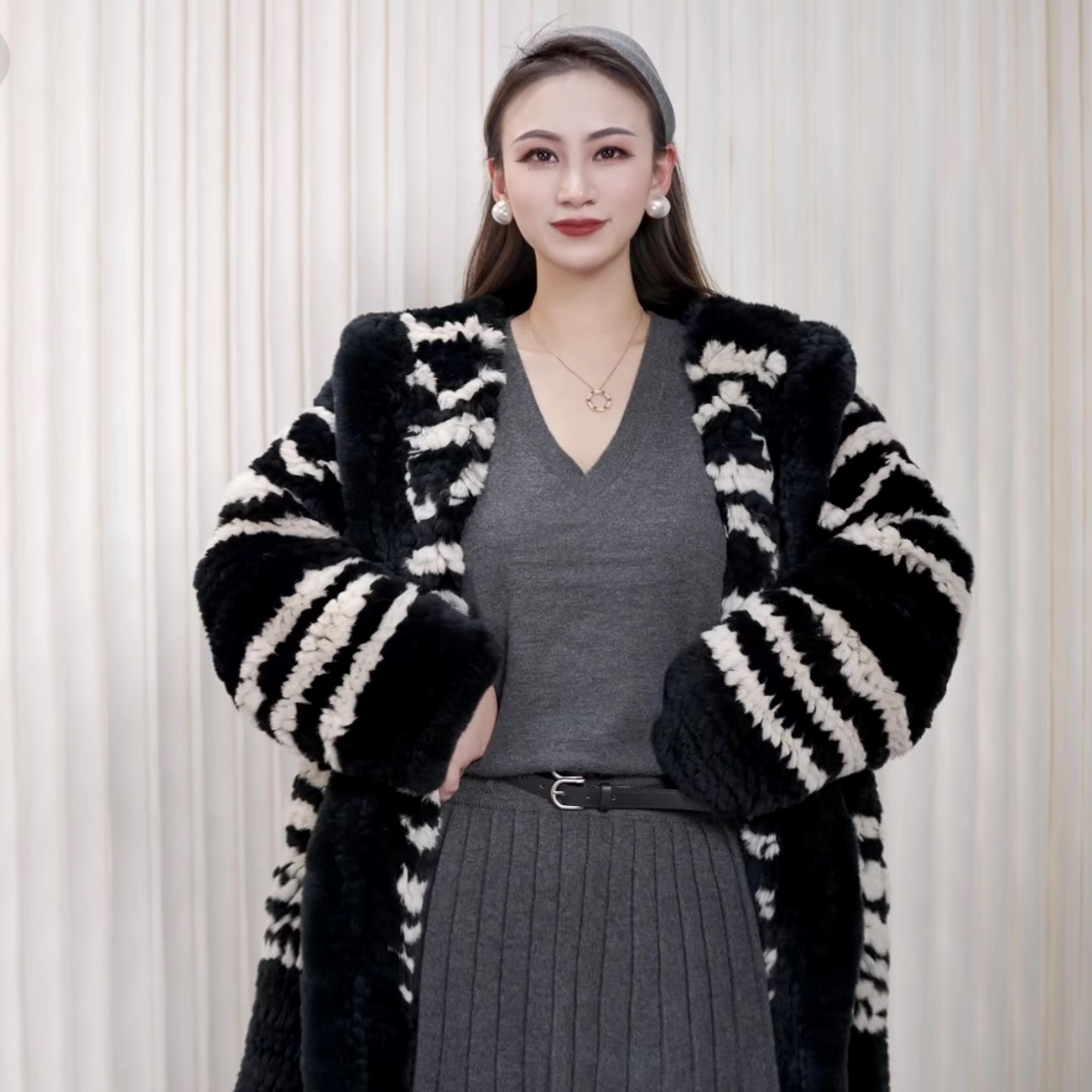 【 北欧童话】獭兔毛双面编织皮草外套连帽大衣女2024年新款年轻