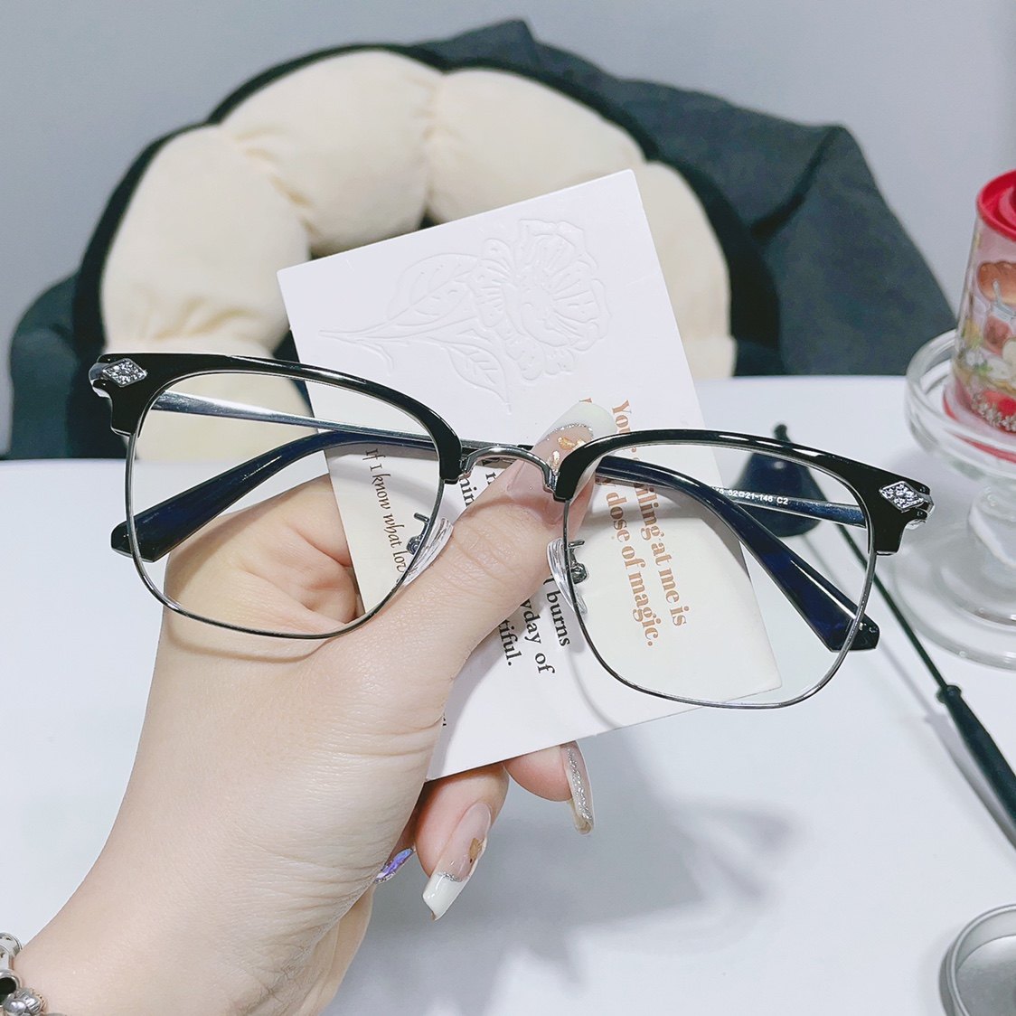 新款眉线框黑银色男士推荐