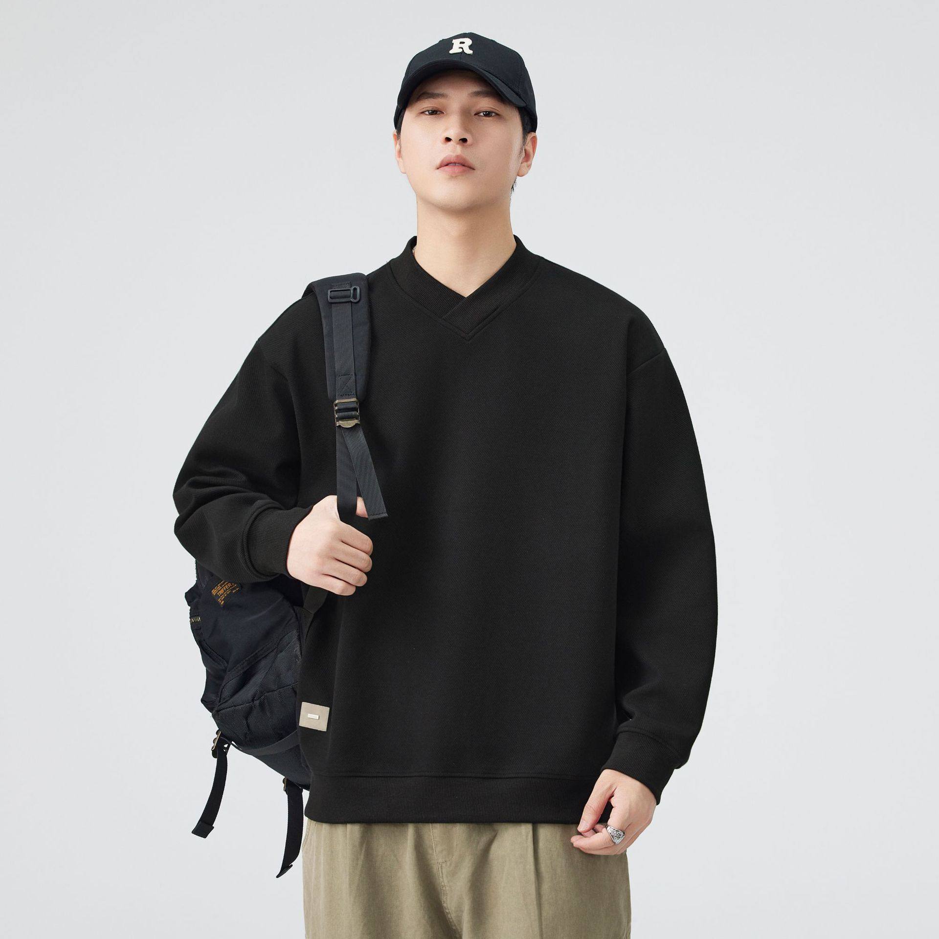 2025新款宽松V领男卫衣