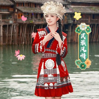 贵州苗寨苗族服装女舞蹈演出旅拍