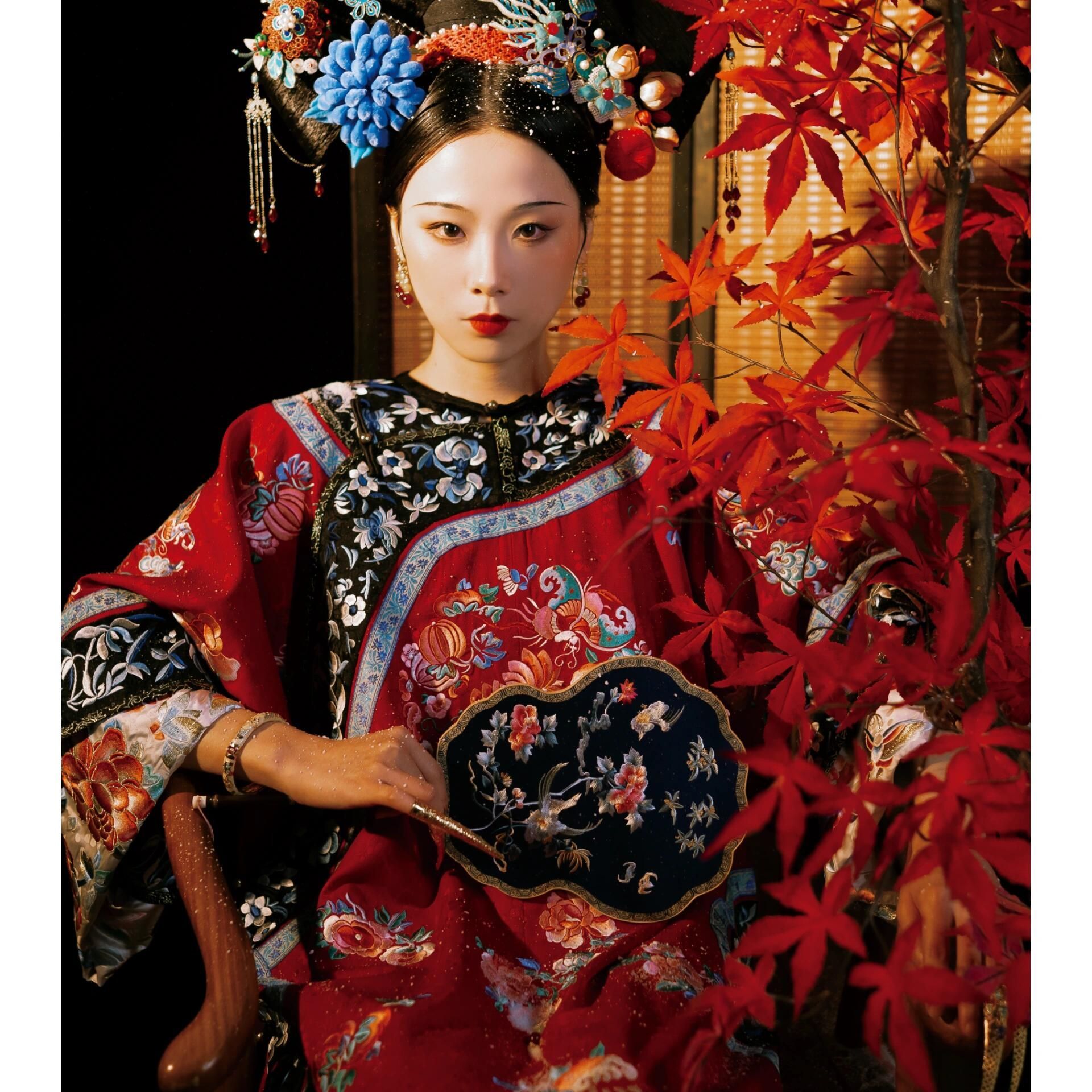 年轻贵妃清代女装清朝氅衣旗装