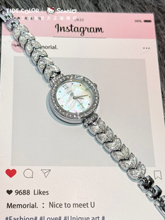 凯蒂猫生日礼物的朋友美人鱼手表高端无障碍豪华女士妻子节日礼物