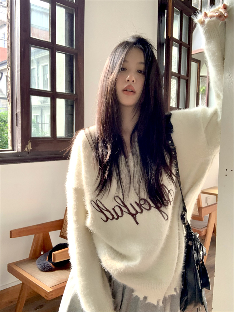 毛茸茸V领毛衣女款2023新款秋冬