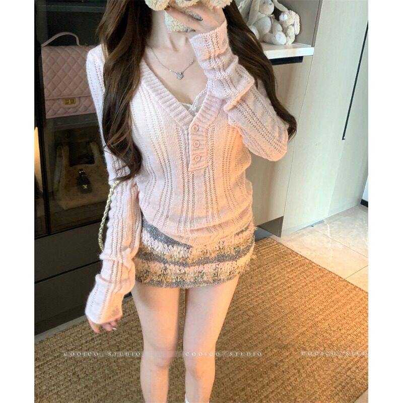 慵懒氛围感粉色宽松修身V领毛衣女秋冬韩系少女镂空针织衫上衣