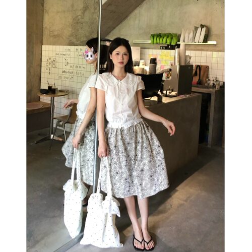 法式复古高级泡泡袖娃娃领衬衫女夏季宽松短款白色短袖衬衫上衣