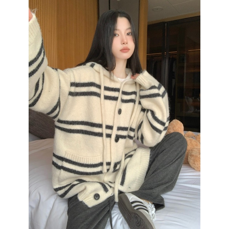 韩系慵懒风宽松外穿连帽毛衣外套